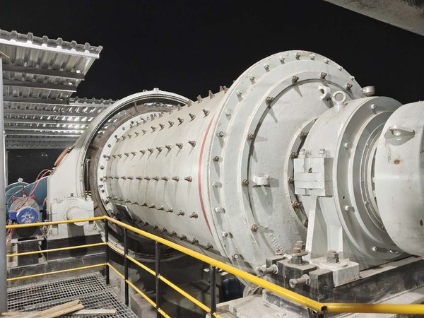 Ball mill on the grinding circuit