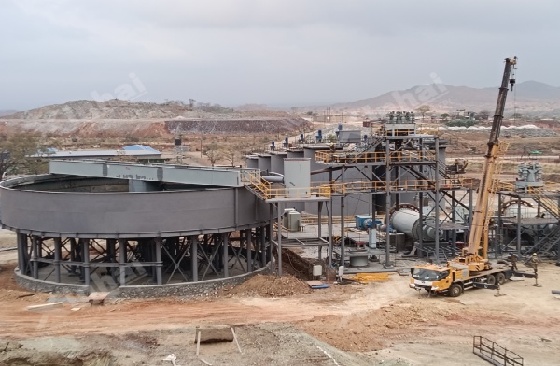 Cleverly-build-plant-by-utilizing-the-terrain Cleverly-build-plant-by-utilizing-the-terrain