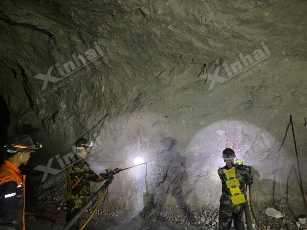 Underground-exploration-2.jpg Underground-exploration-2.JPG