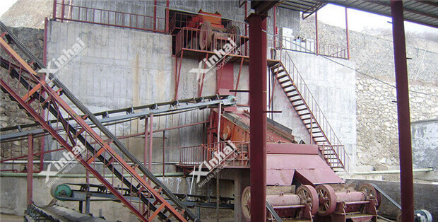 procase-Belt-Conveyor-with-High-Inclination-Angle-and-Waved-Guard-Side.jpg